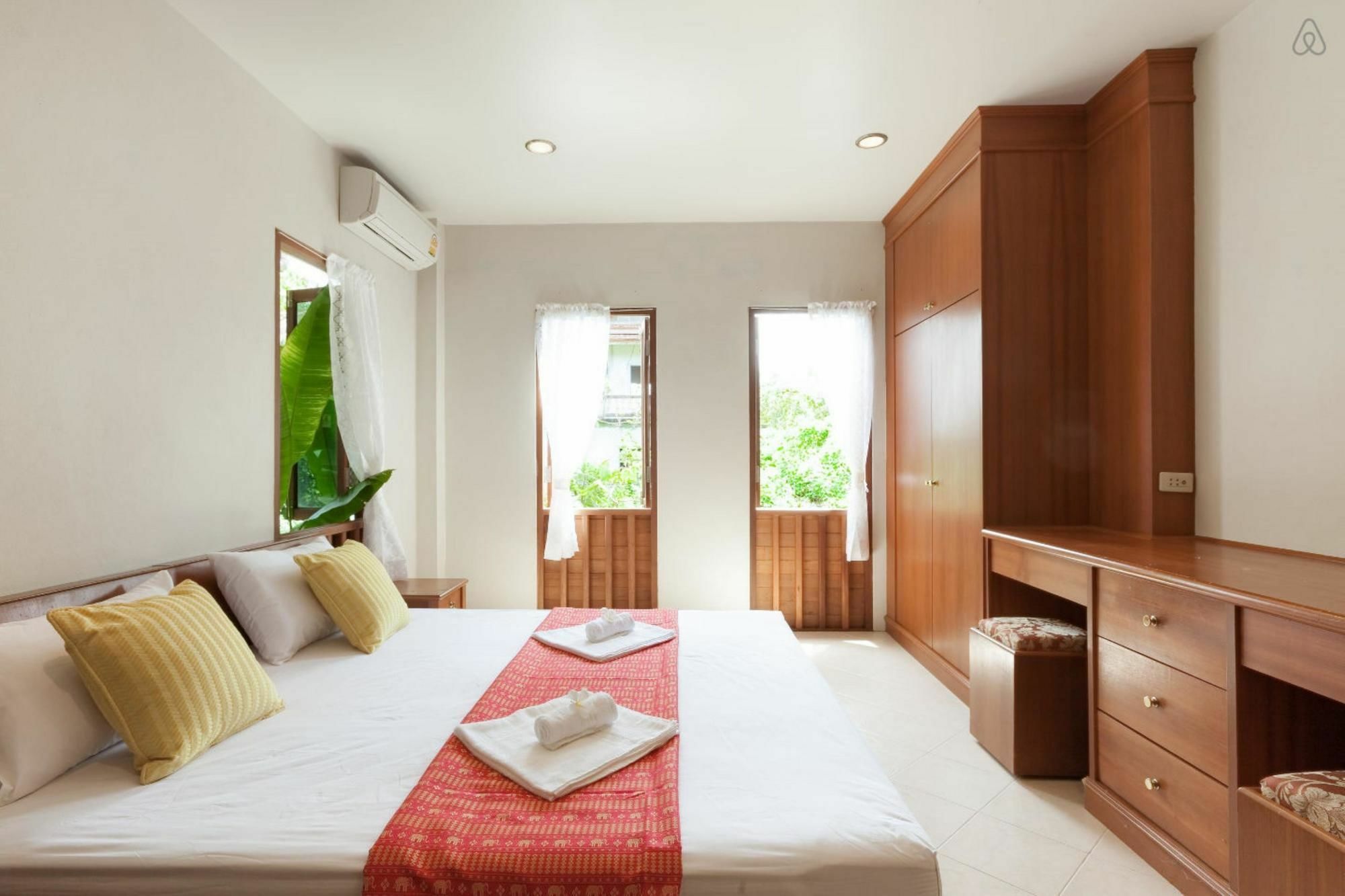 Villa Behind The Phuket Sea Exteriör bild